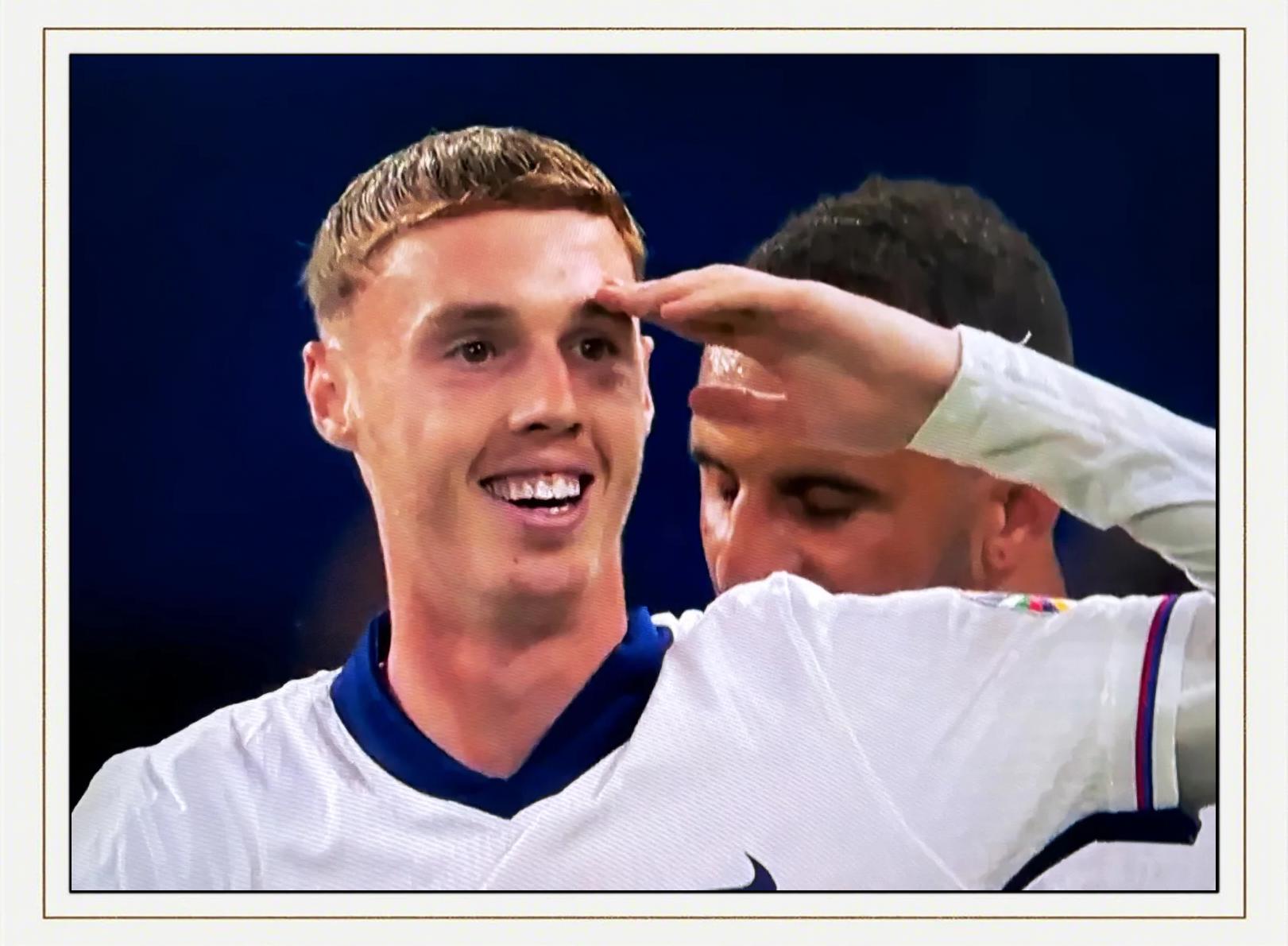 爱游戏视频-西班牙选手惊险逆转成功晋级