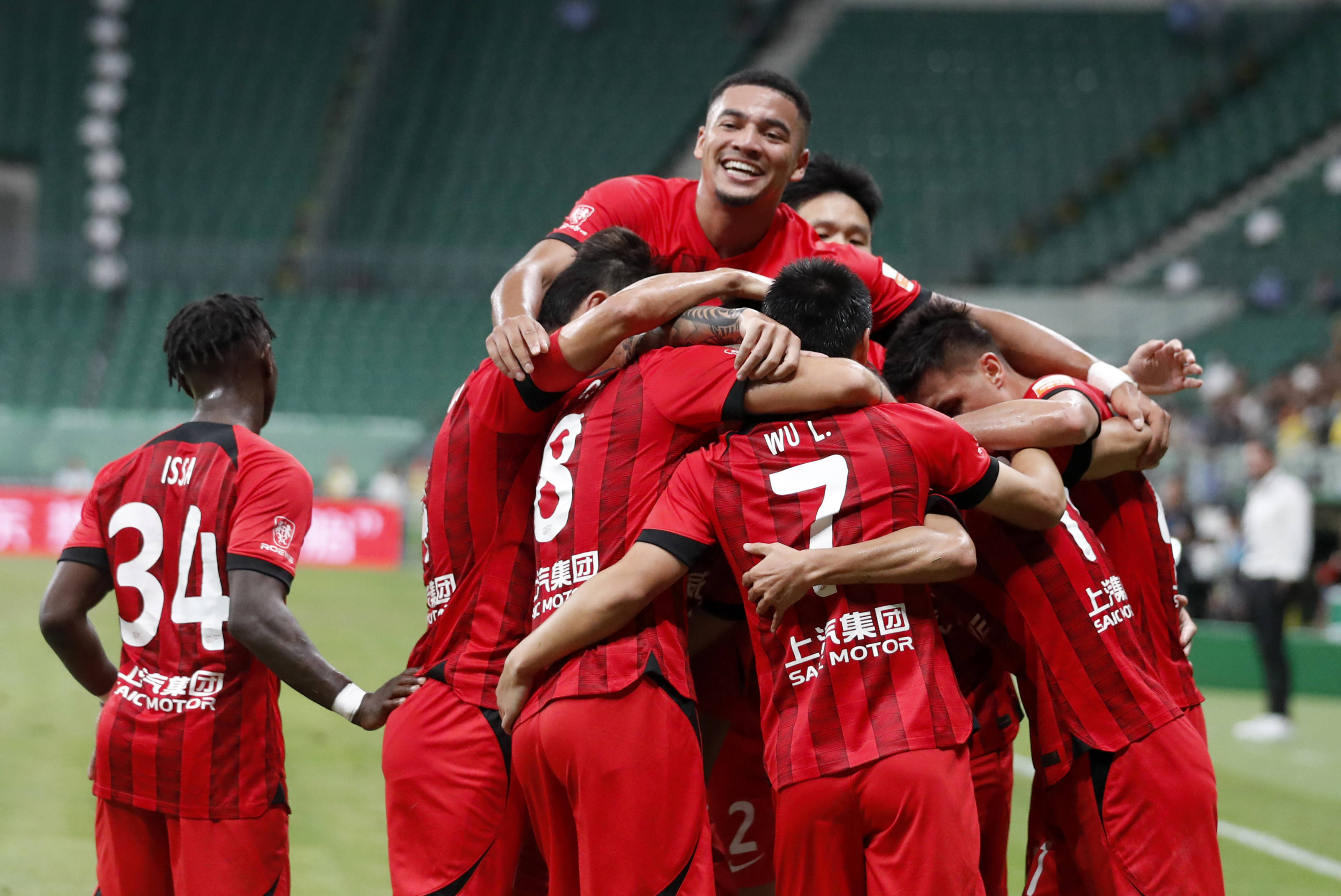 爱游戏app下载地址-上海上港队在亚冠赛场上大放异彩的简单介绍