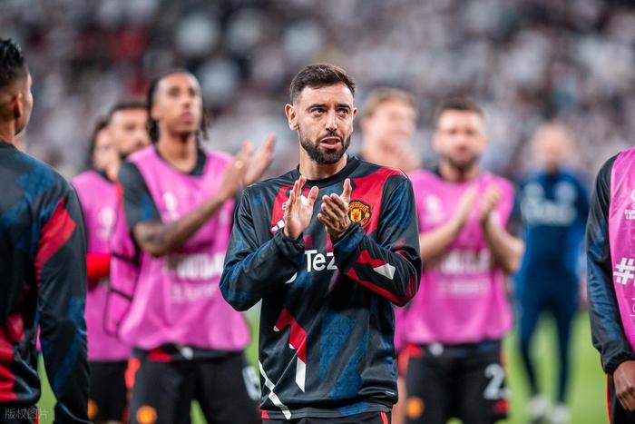 阿尔希拉尔主场气氛火爆,球迷助威成强大后盾 阿尔希拉尔主场气氛火爆,球迷助威成强大后盾