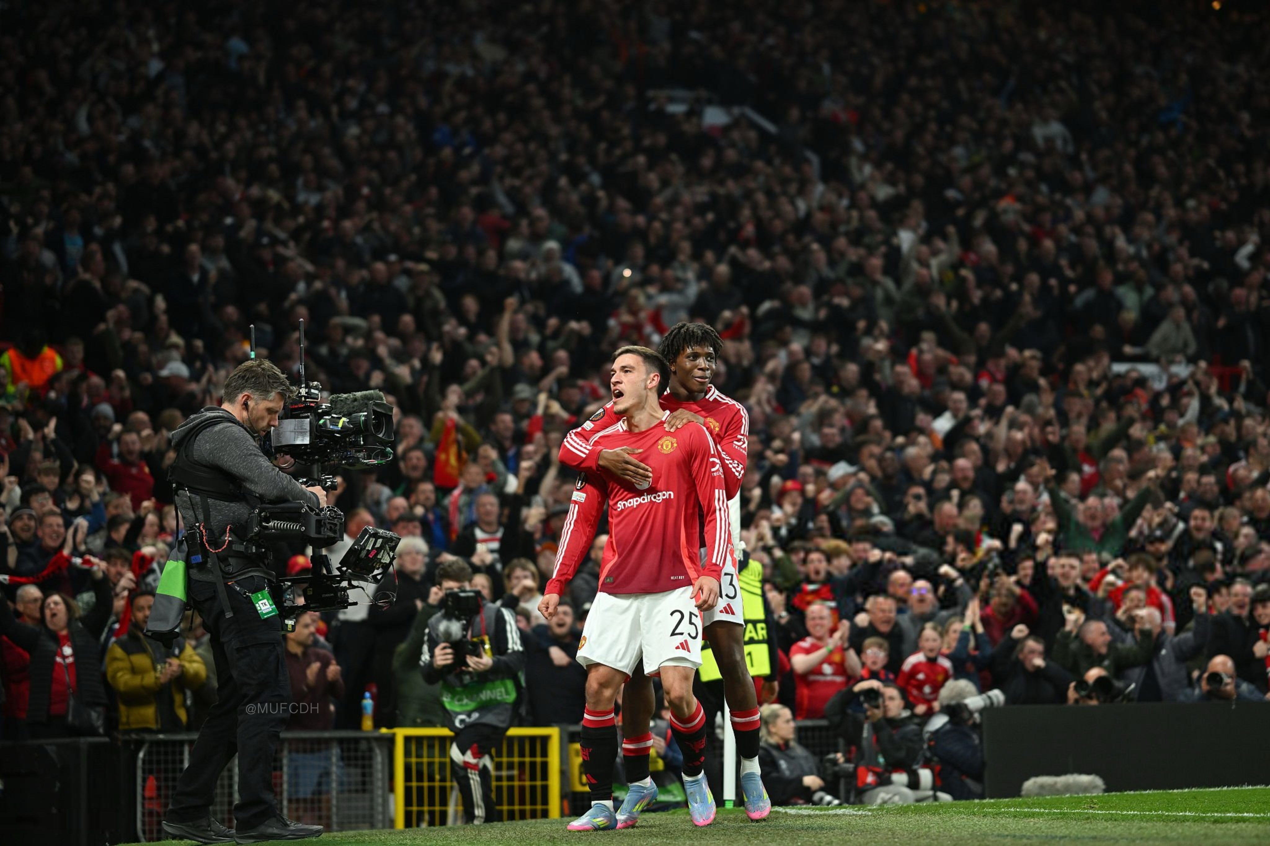 爱游戏中国官网-关于曼联主场优势明显，球迷期待逆转奇迹的信息