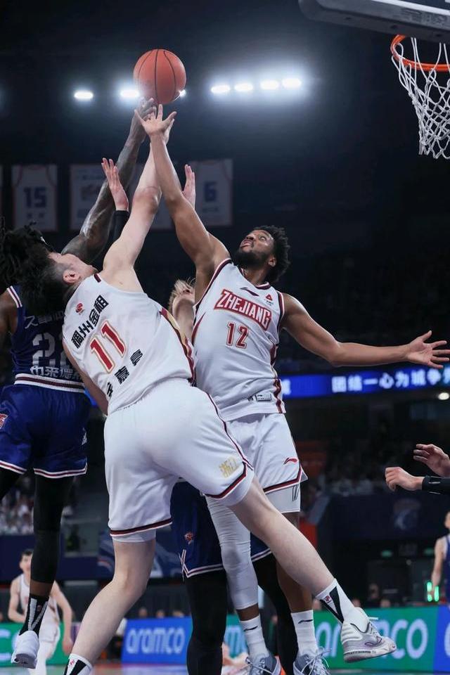 爱游戏活动-包含上海队成为本场最大亮点，全国篮球锦标赛瞬间破防，救主的词条