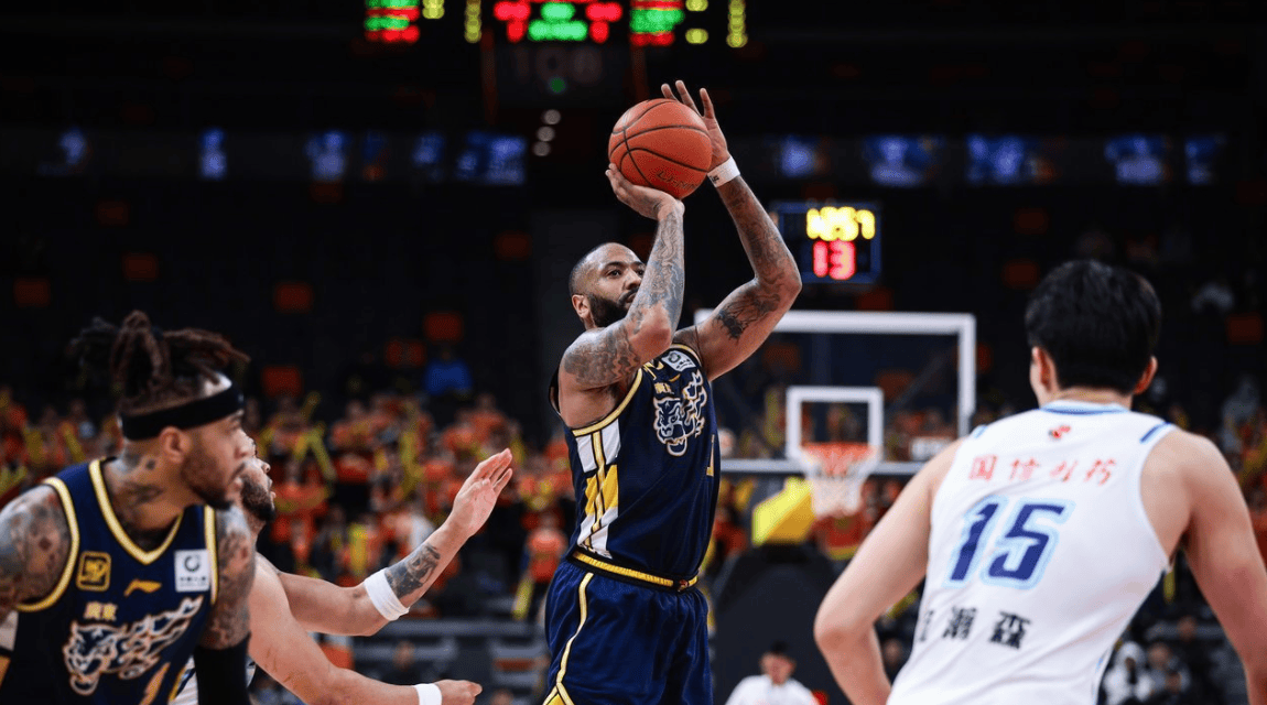 北京队成为本场最大亮点，全国篮球锦标赛瞬间破防，绝杀的简单介绍