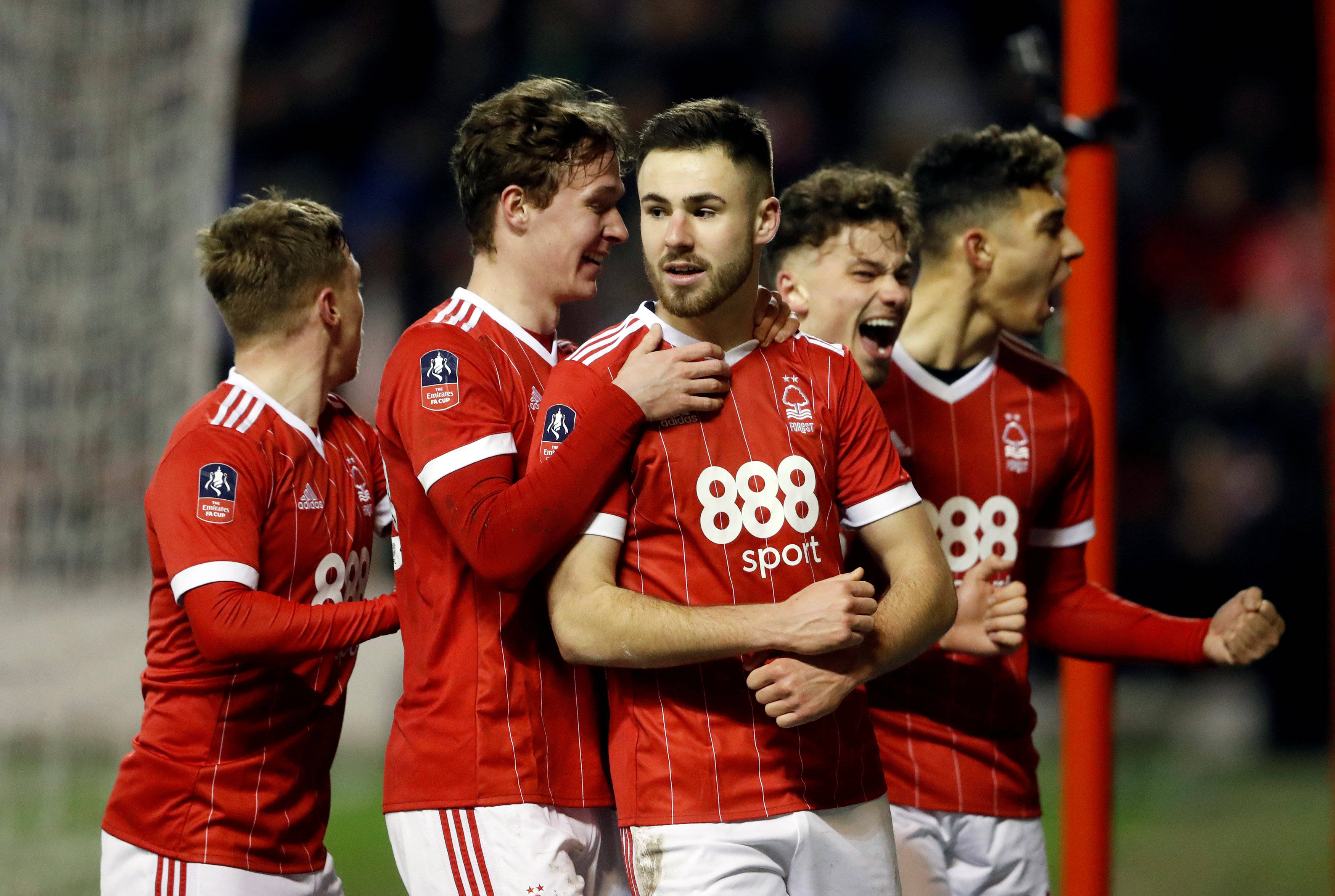 爱游戏投注-包含汉堡欧联被淘汰，德甲球队残忍送别的词条