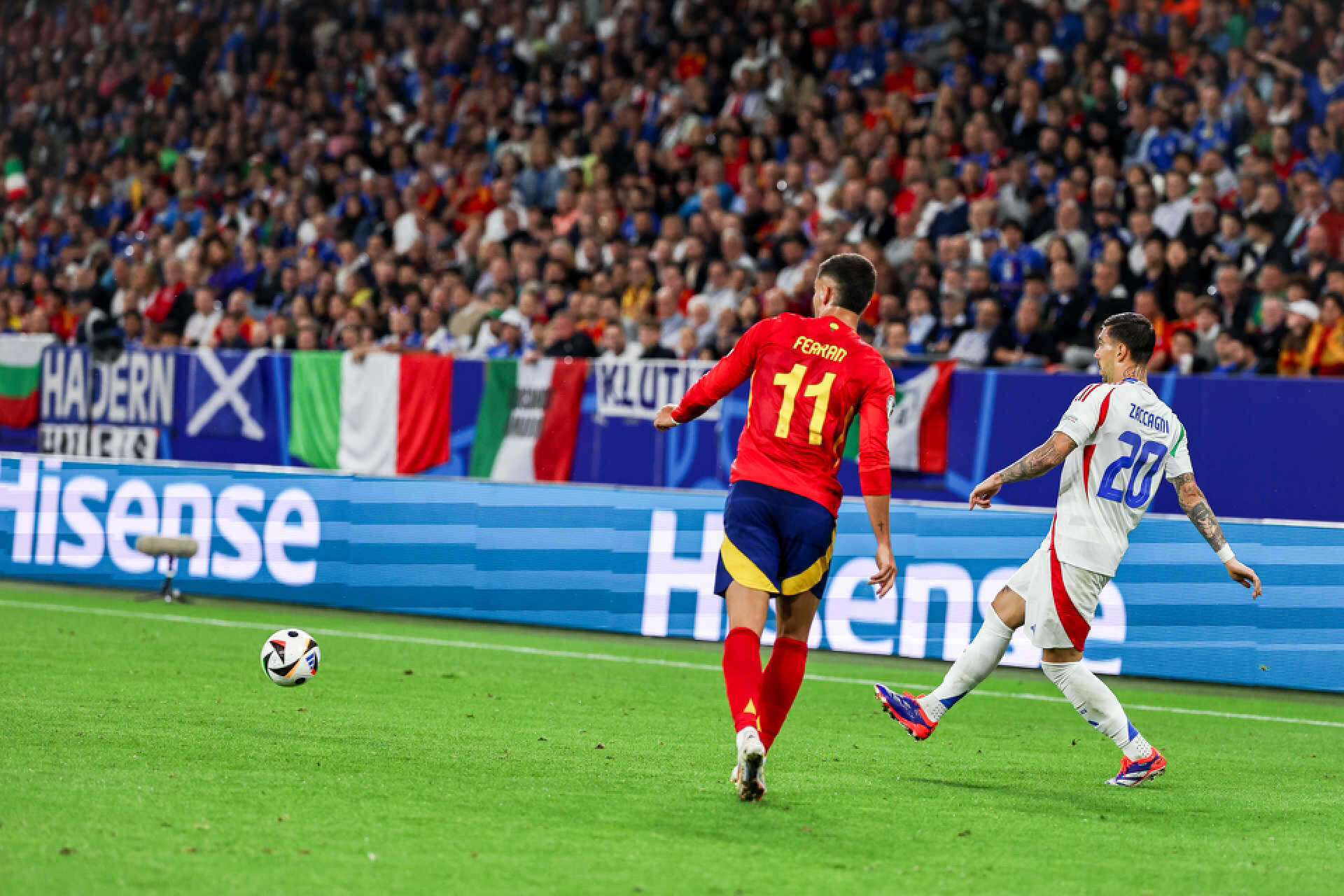 关于意大利队备战面对西班牙,势必全力以赴的信息 关于意大利队备战面对西班牙,势必全力以赴的信息