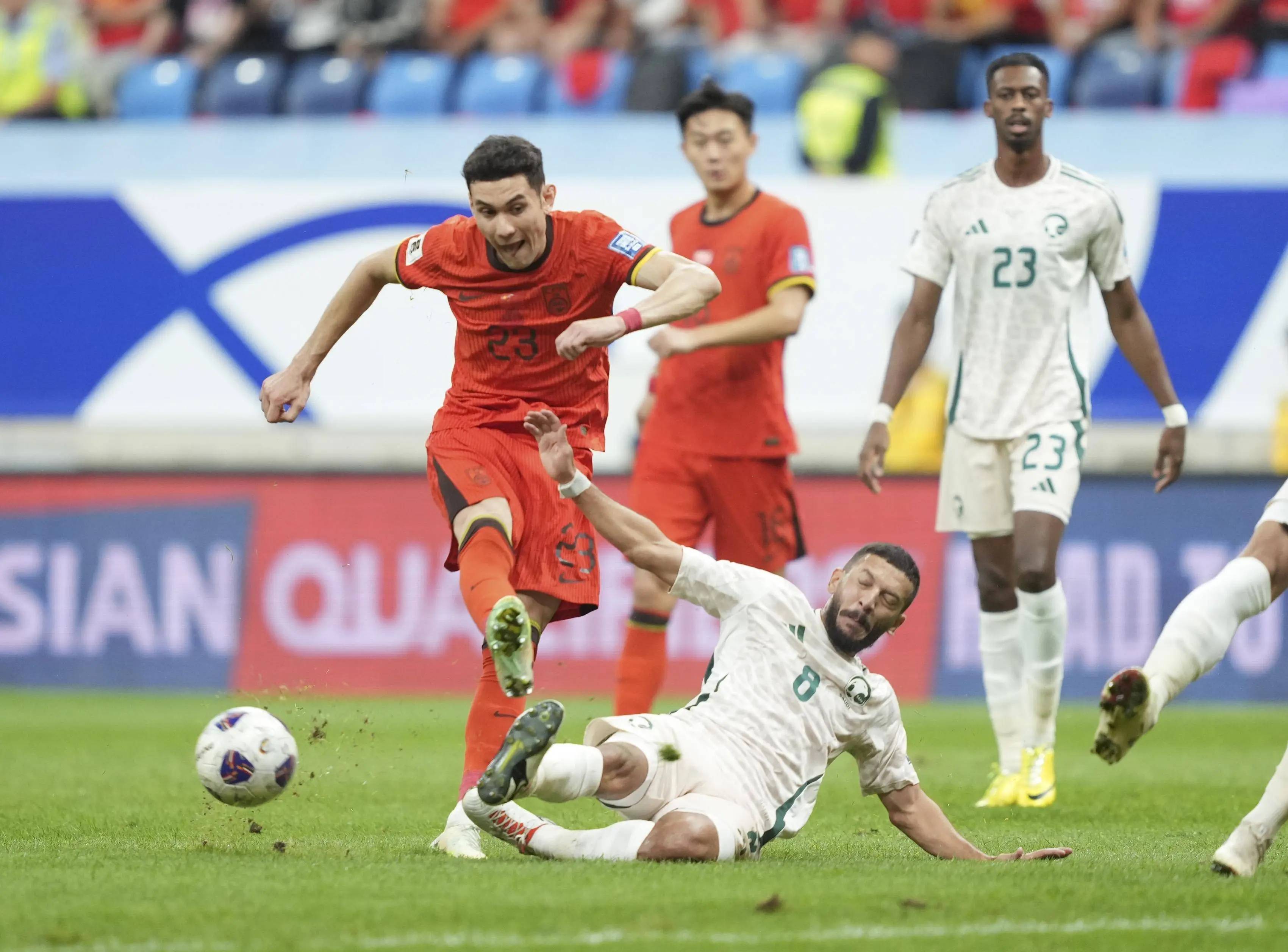 爱游戏app-中东足球大赛精彩继续，伊朗队再次夺冠