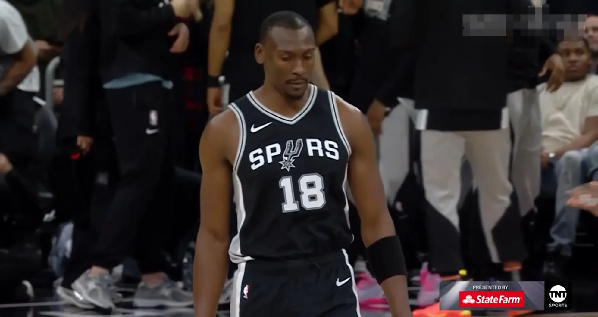 爱游戏app-马刺队夺冠无悬念，实力超群冠军之路不可阻挡的简单介绍