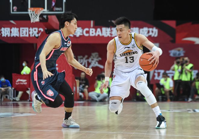 福建男篮击败江苏,豪取两连胜 福建男篮击败江苏,豪取两连胜