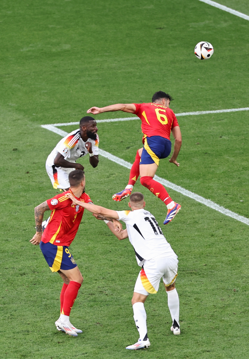 爱游戏地址-西班牙国家女子足球队实力突出，进入四强