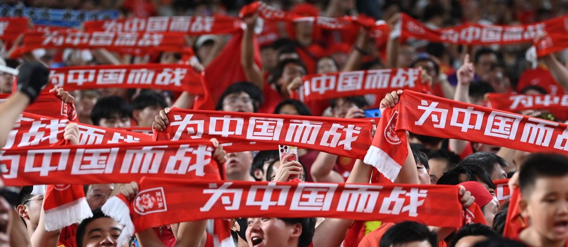 关于强队之间的对抗引发了球迷的热议的信息 关于强队之间的对抗引发了球迷的热议的信息