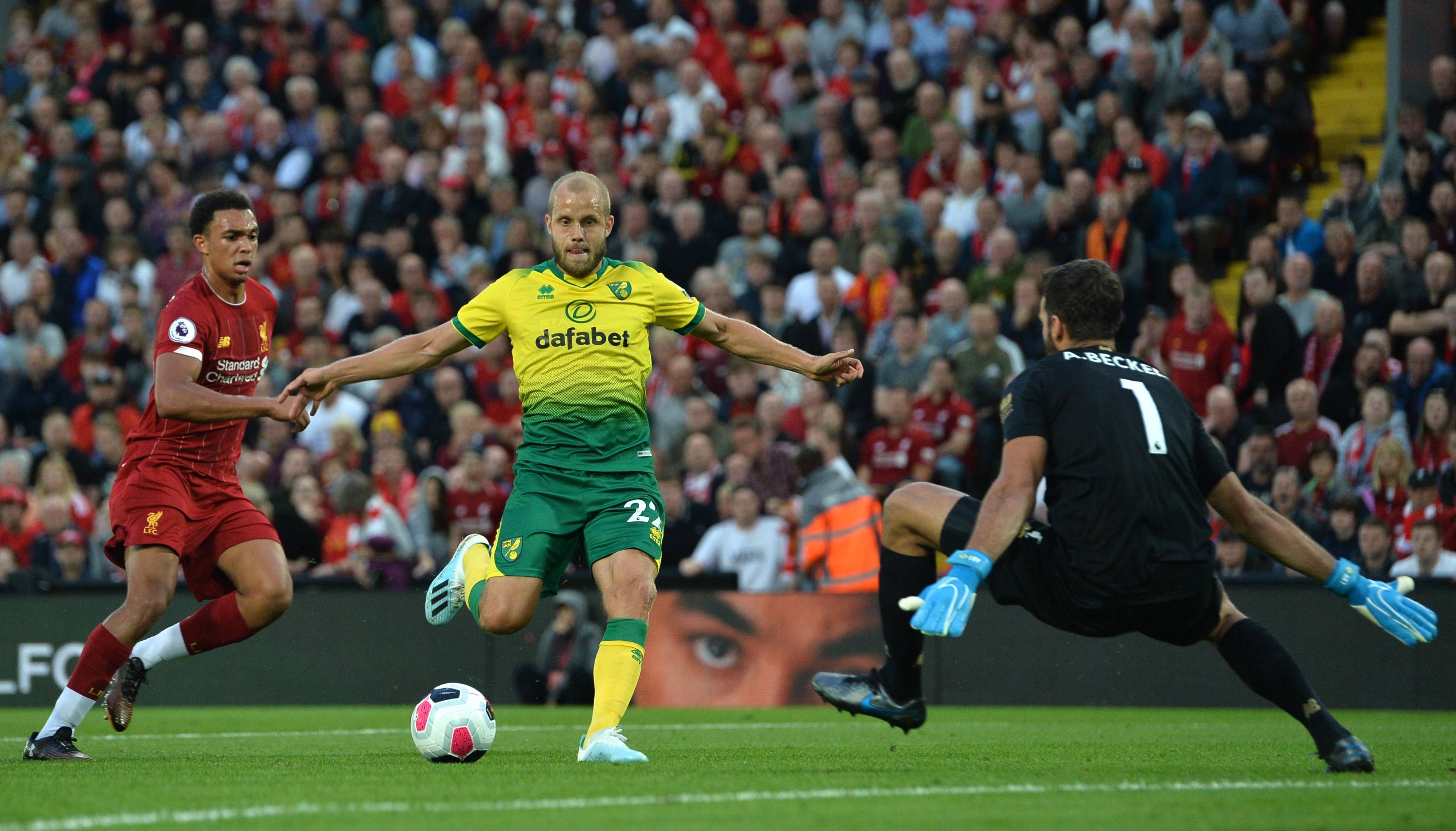 爱游戏下载-包含伯明翰城客场击败诺里奇，保级形势渐入佳境的词条