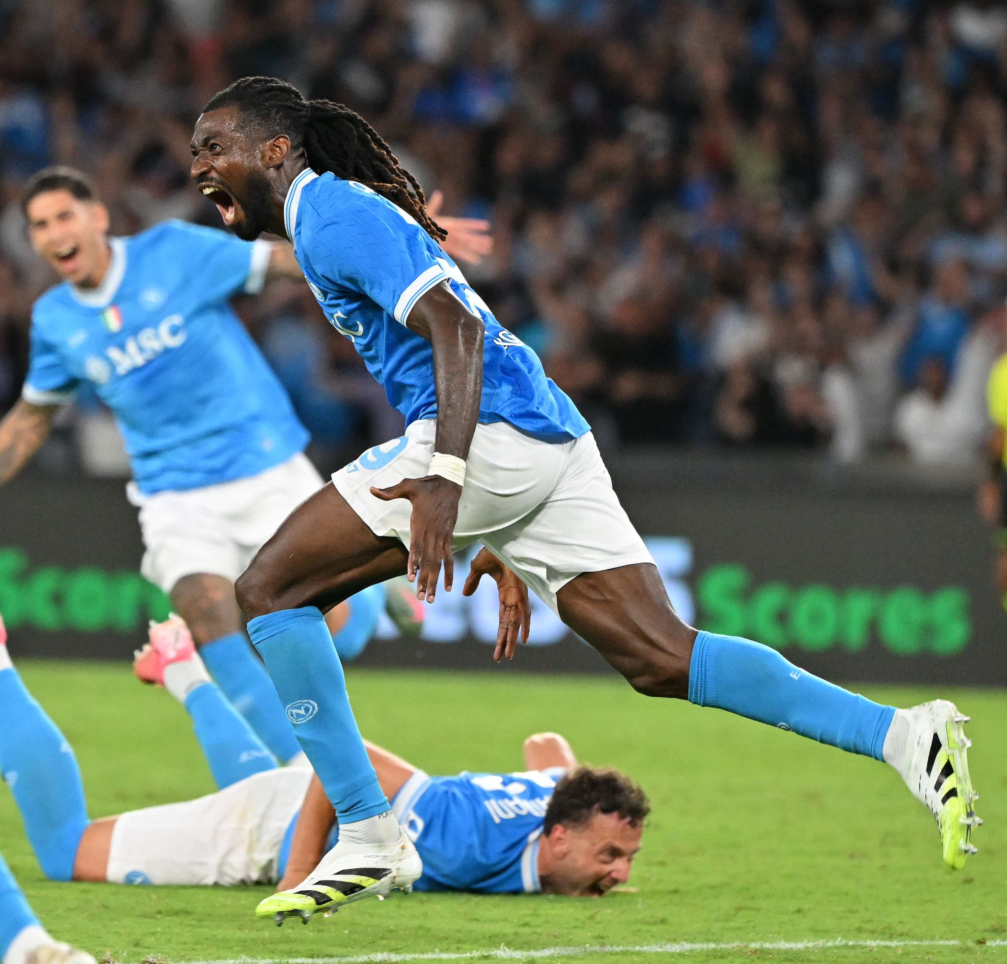 卡利亚里备战与那不勒斯的联赛对决 卡利亚里备战与那不勒斯的联赛对决