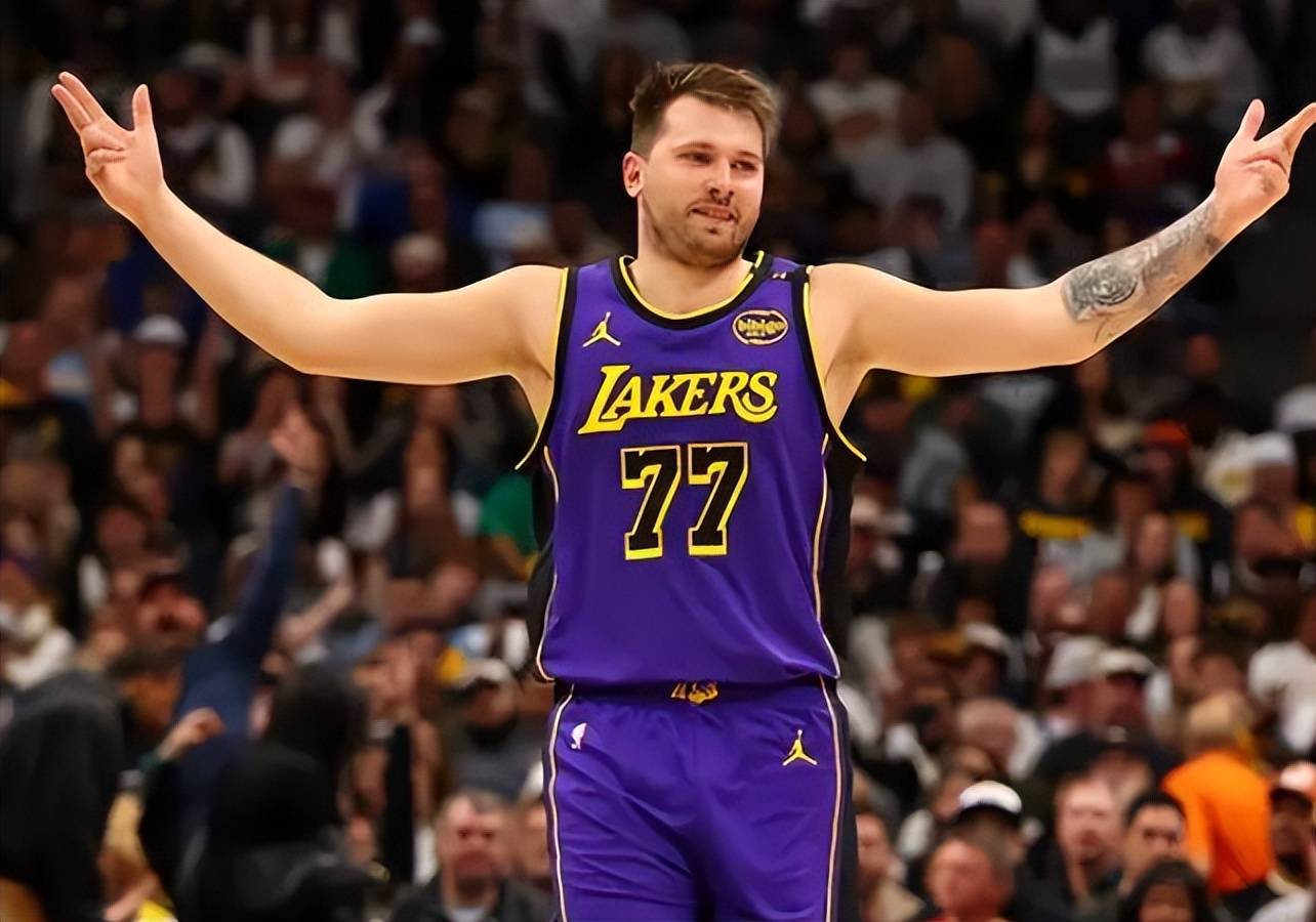 湖人负于独行侠,遭遇一连败 湖人负于独行侠,遭遇一连败