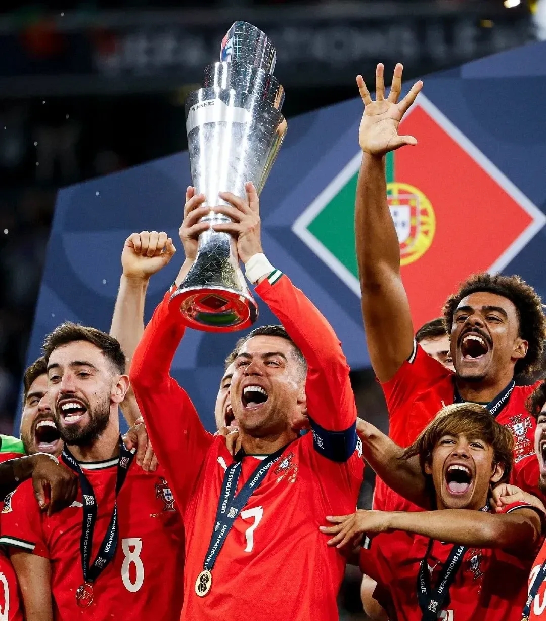 爱游戏官网入口-葡萄牙篮球队势如破竹，破坏对手防线