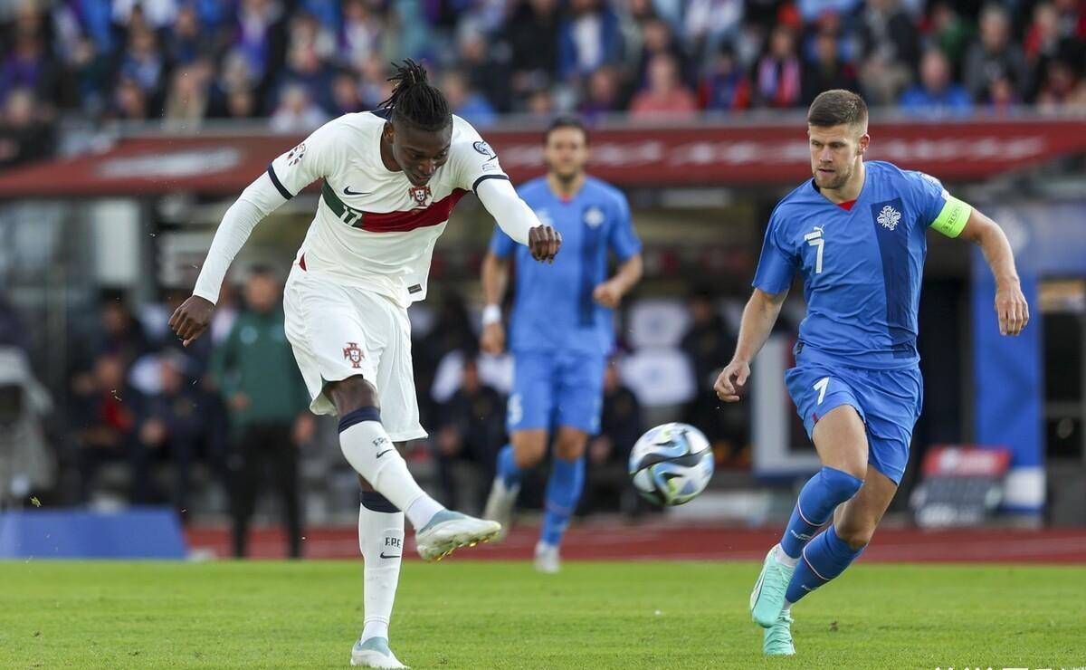 卢森堡运动员在自行车比赛中凭实力夺冠 卢森堡运动员在自行车比赛中凭实力夺冠