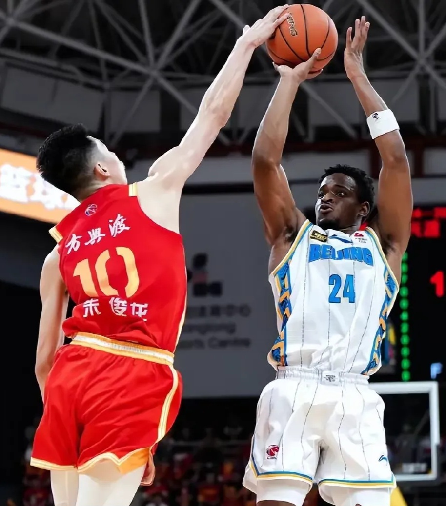 爱游戏平台-外援在比赛中展现出了强大的实力